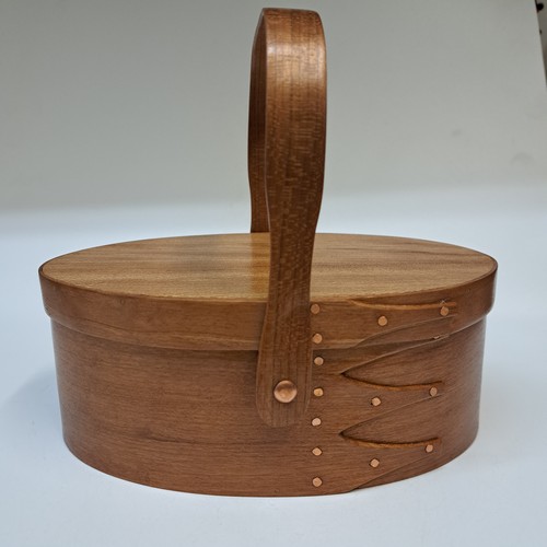 Click to view detail for BJ-005 Shaker Treasure Box w/handle, Cherry $165