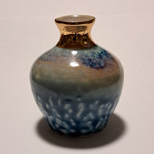 Click to view detail for JP-014 Pottery Handmade Miniature Vase Gold, Morning Sky & Sea $68