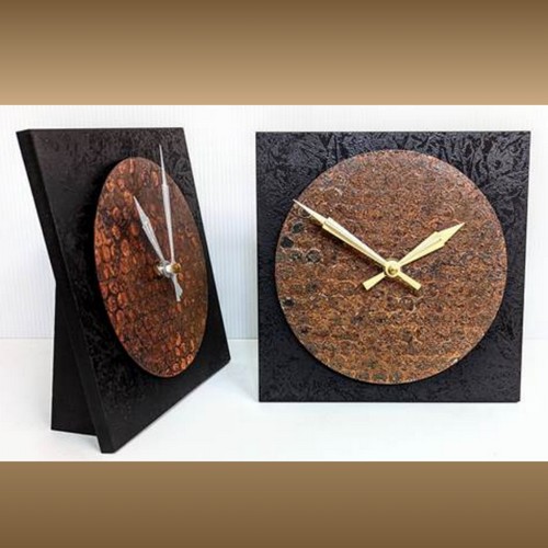 Click to view detail for LL-023 Desktop Clock, Black & Rusted Steel $90