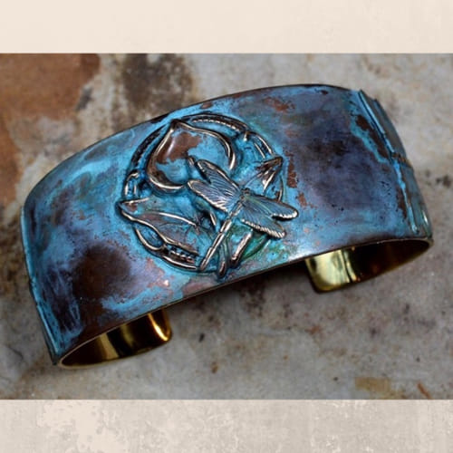 Click to view detail for EC-073 Cuff Dragonfly on Calla Lily $126