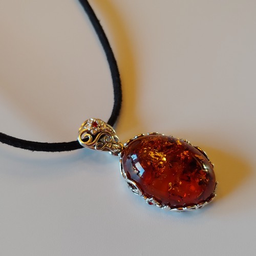 HWG-100 Pendant, Oval Dk Amber $35 at Hunter Wolff Gallery