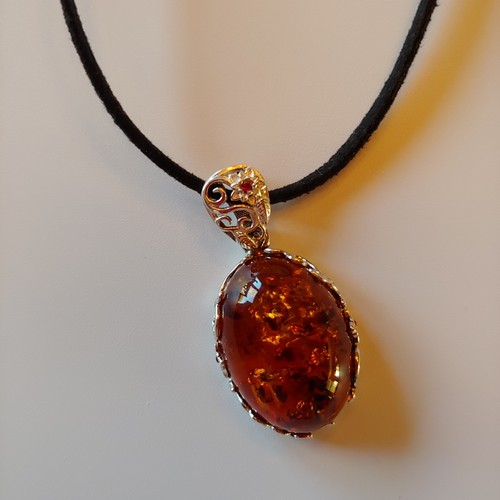HWG-100 Pendant, Oval Dk Amber $35 at Hunter Wolff Gallery