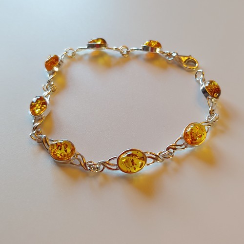 HWG-111  Bracelet Golden Amber; Alternating 8 Ovals $60 at Hunter Wolff Gallery