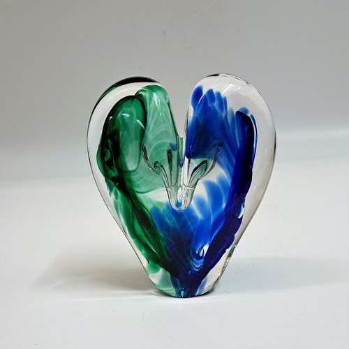 Click to view detail for DG-117 Blown Glass Heart Cobalt & Green $112