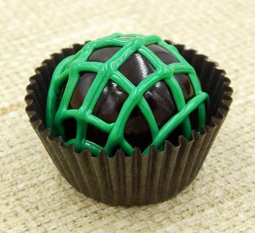 Click to view detail for HG-032 Hulet Art Glass Choc Bon Bon  Choc and Wintergreen $45