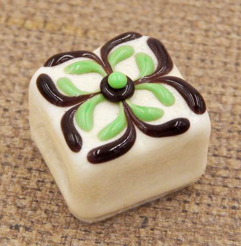 HG-027 Hulet Art Glass Vanilla Treat with Choc & Mint $47 at Hunter Wolff Gallery