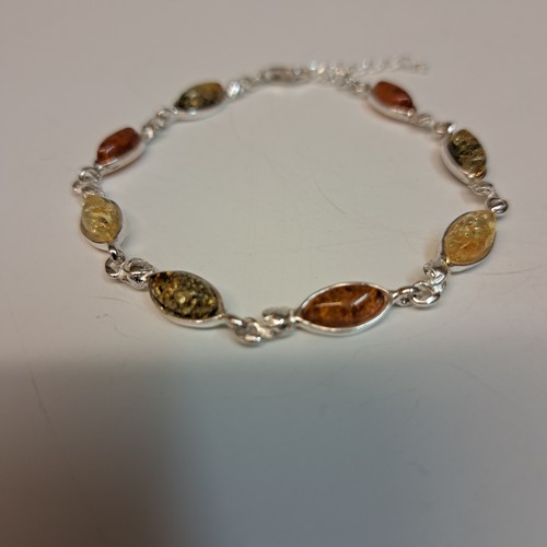 Click to view detail for HWG-2416 Bracelet, Rum, Green, Yellow Amber $65
