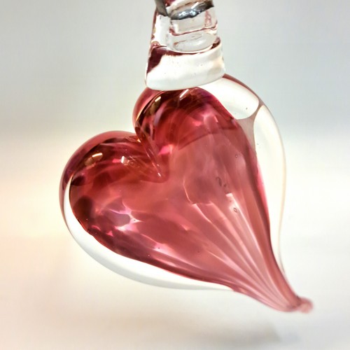 Click to view detail for DB-908 Ornament - Pink Heart $37
