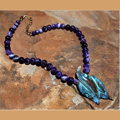 Click to view detail for EC-119 Pendant-Brass Interchangeable Contemporary Double Leaf with Dogtooth Amethyst $163