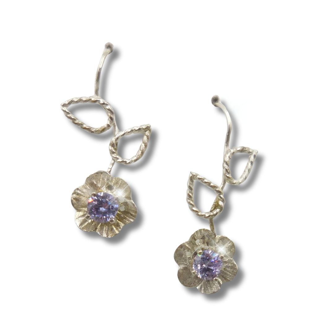 Click to view detail for DKC-2070 Earrings, Silver Flower, Lavendar CZ $80