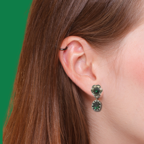 Click to view detail for DKC-2096 Earrings, Paua Shell Posts $80