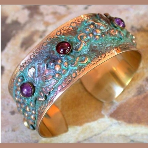 Click to view detail for EC-127 Cuff, Wine Grape Vine, Amethyst, Garnet $172