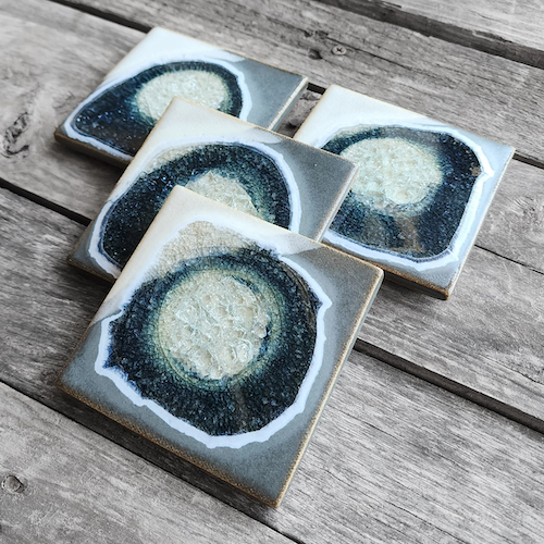 Click to view detail for KB-744 Coasters Set of 4 Grey & White $45