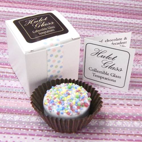 Click to view detail for HG-199 White Chocolate/Pastel with Sprinkels $46