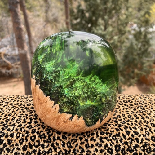 Click to view detail for SH223 Maple and Clear Emerald Green $200