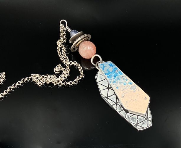 Click to view detail for TC-064 Pendant, Stacked, Ink/Blush/Granite $210