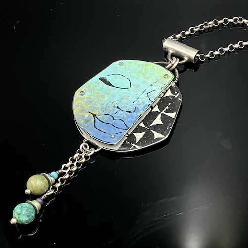 Click to view detail for TC-070 Pendant, Face, Denim/B&W with Dangles $210