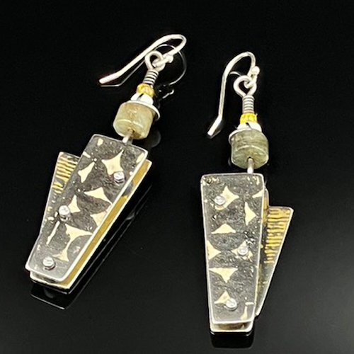 Click to view detail for TC-073 Earrings, B&W Layered $135