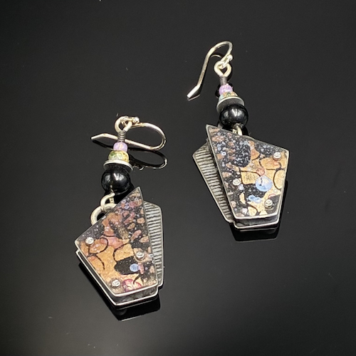 Click to view detail for TC-122 Earrings, Lavendar Foliage Layered $135
