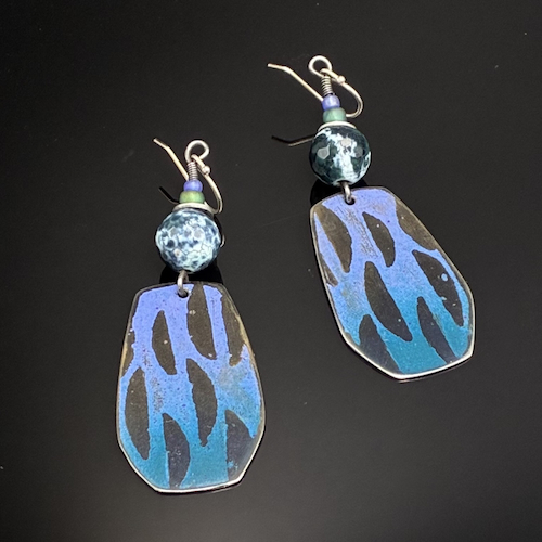 Click to view detail for TC-124 French/Teal Bottle $95