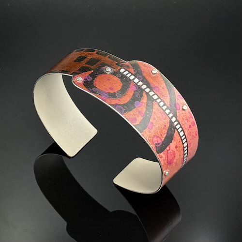 Click to view detail for TC-131 Cuff, Rust Spiral $145