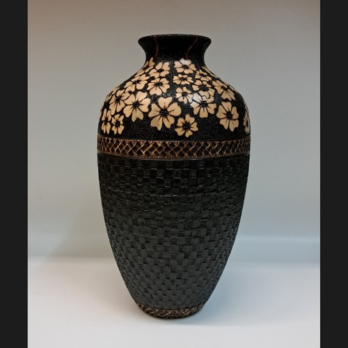 Click to view detail for VL-003 Vase, Flower Series #16 11.75x6 $900