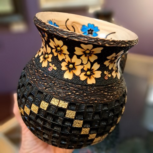 Click to view detail for VL-012 Goldleaf Wood Turned Vessel 6.75x6 $1200
