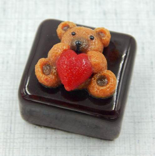 HG-090 Holiday Teddy Bear with Heart $49 at Hunter Wolff Gallery