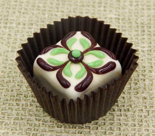 Click to view detail for HG-027 Hulet Art Glass Vanilla Treat with Choc & Mint $47