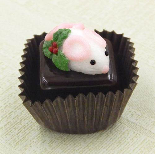 HG-084 Christmas Mouse White on Chocolate $49 at Hunter Wolff Gallery