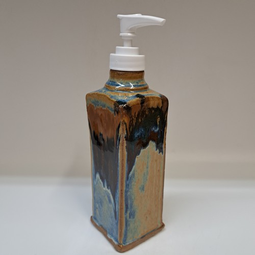 Click to view detail for #251227 Soap Dispenser Brown/Blue/Red $18