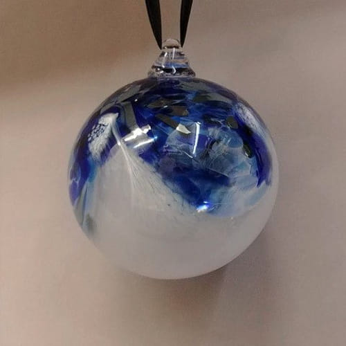 Click to view detail for DB-284 Ornament - frit twist blue ocean