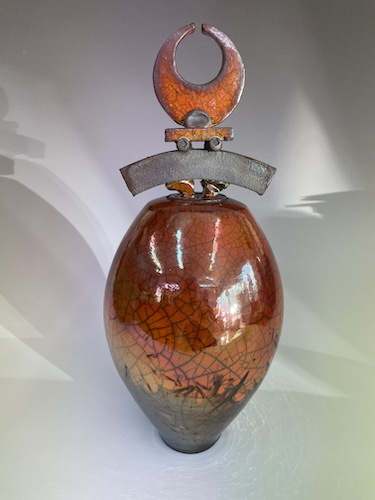 Click to view detail for BS-035 Vessel Ferric Glaze Lidded $295