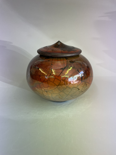 Click to view detail for BS-038 Vessel Ferric Glaze Pointed Lid $125