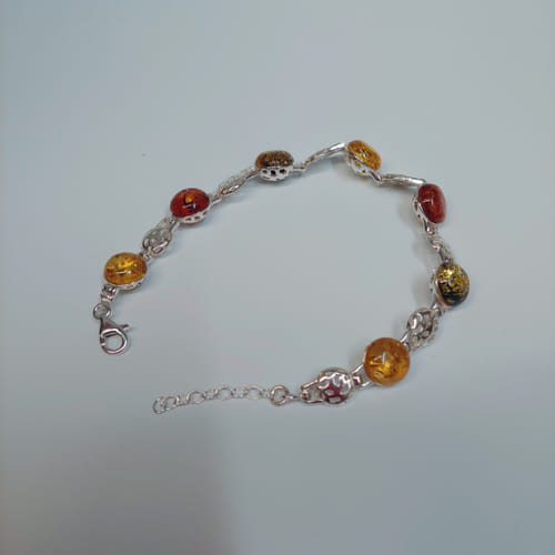 Click to view detail for HWG-039 Bracelet, Round, Alternating Amber/Silver $112
