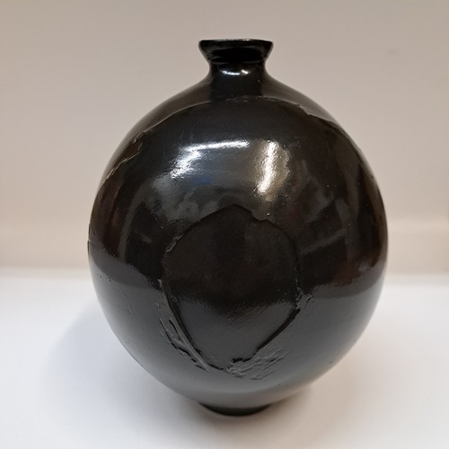 Click to view detail for BS-052 Vessel/Vase Black Erosion 7.5x6 $160