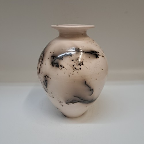 Click to view detail for BS-054 Vessel, White/Cream Horsehair 7x5 $120