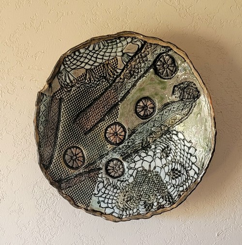 Click to view detail for SL-645 Round Platter Porcelain, Impressions Wall Plaque $495