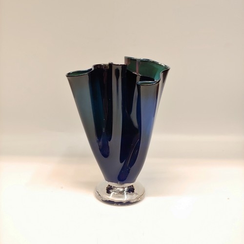 Click to view detail for DB-703 Vase Blue Hankerchief Folds 6.75x4.5 $48