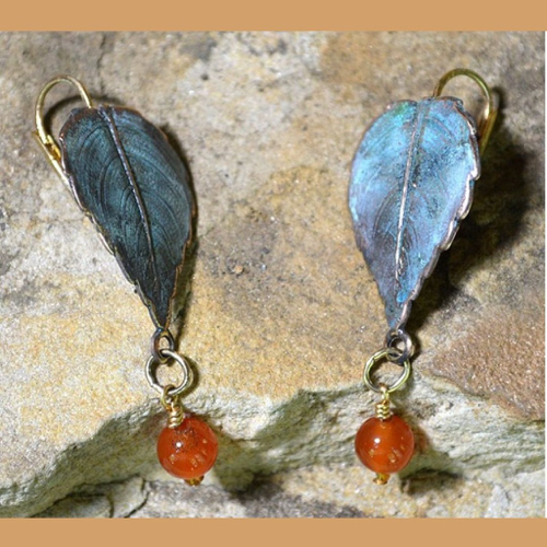 Click to view detail for EC-108 Earrings-Classic Leaves with Carnelian $70