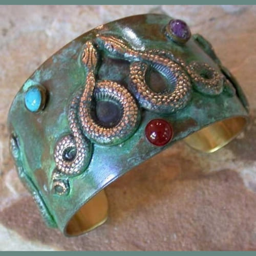 Click to view detail for EC-054 Cuff Egyptian Serpents $122