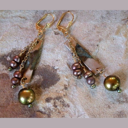 Click to view detail for EC-154 Earrings Triple Dangle, Olive,Bronze Pearls $100