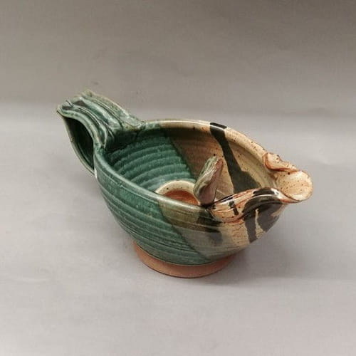Click to view detail for Gravy Boat & Ladel - Green, Tan, Blk