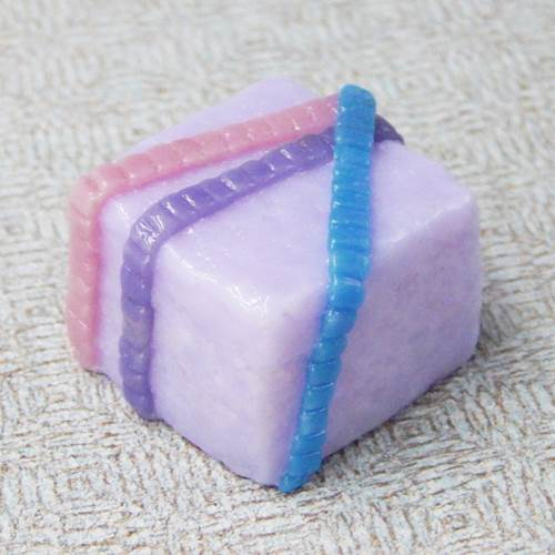 Click to view detail for HG-177 Ribboned Cube-Lavendar $48