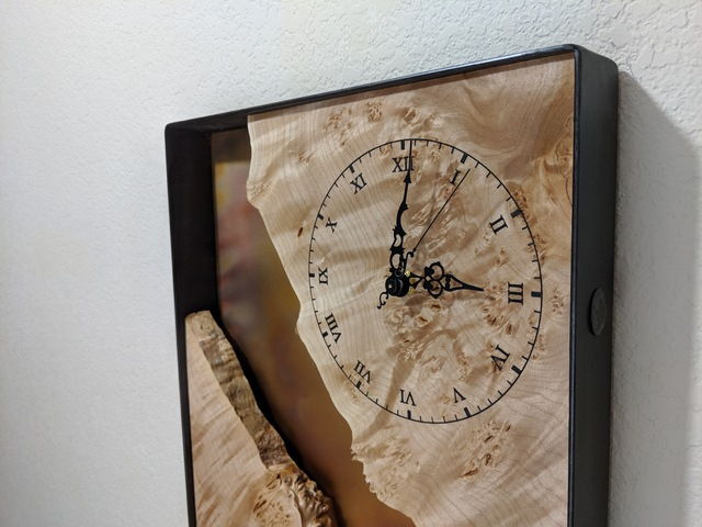 Click to view detail for BEN-9043 Maple Burl/Copper Clock $650
