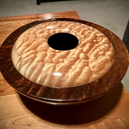 Click to view detail for MH035 Vessel, Quilted Maple and Walnut $400