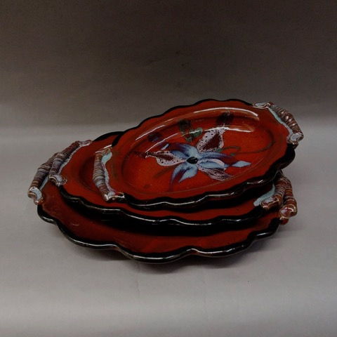 Click to view detail for Platter, Oval Shaped with Scalloped Edge, Red